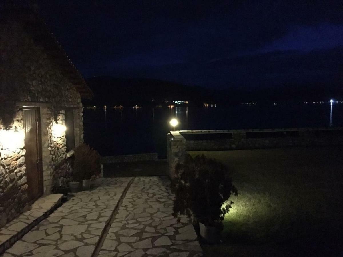The Little Stone House By The Lake Кастория Экстерьер фото